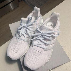 BRAND NEW Ultraboost 5.0 DNA White Women’s 8.5